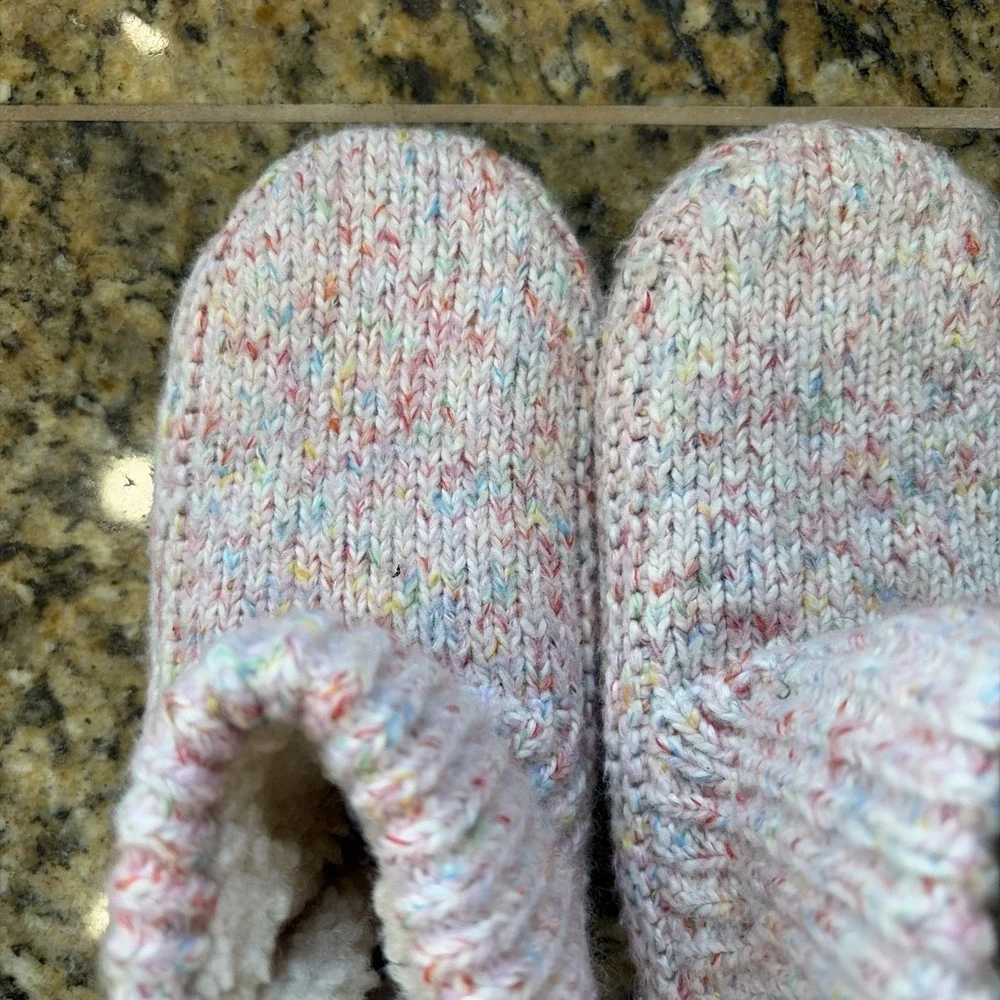 Bombas Pink/Multi Cable Knit Gripper Slippers Unisex Youth Kid Girl Shoes 11-13